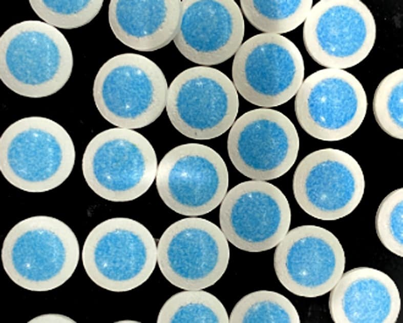 Multi-component capsules